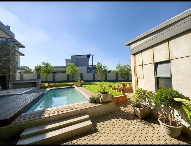 5 BEDROOM HOUSE FOR SALE IN MIDSTREAM RIDGE